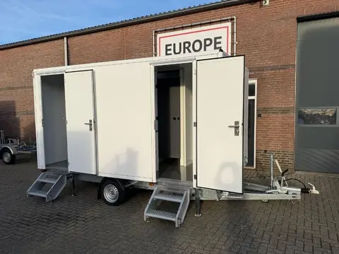 GL4200 313 1A, zijkant met dissel