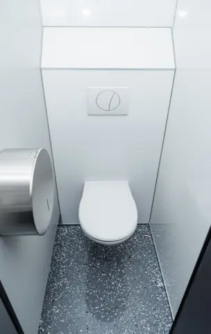 GL7000 2A 515, toilet