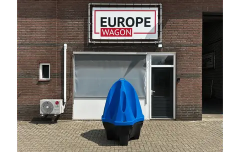 Plaskruis Glo Pee, voor een bedrijfspand