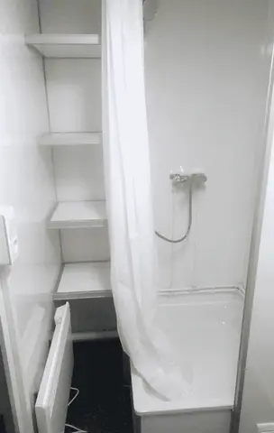 Mobiele woonunit 660, douche