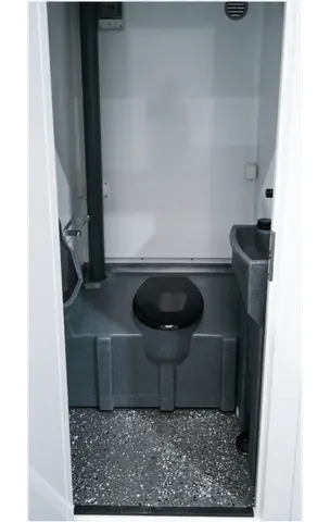 Polar Baltic, toilet
