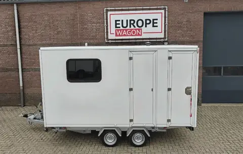 Schaftwagen met spoeltoilet, achterkant